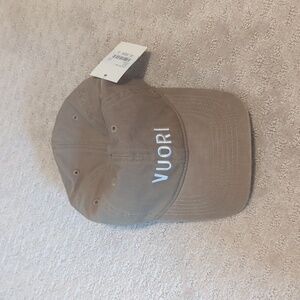 Vuori Ball Cap in Camel NWT